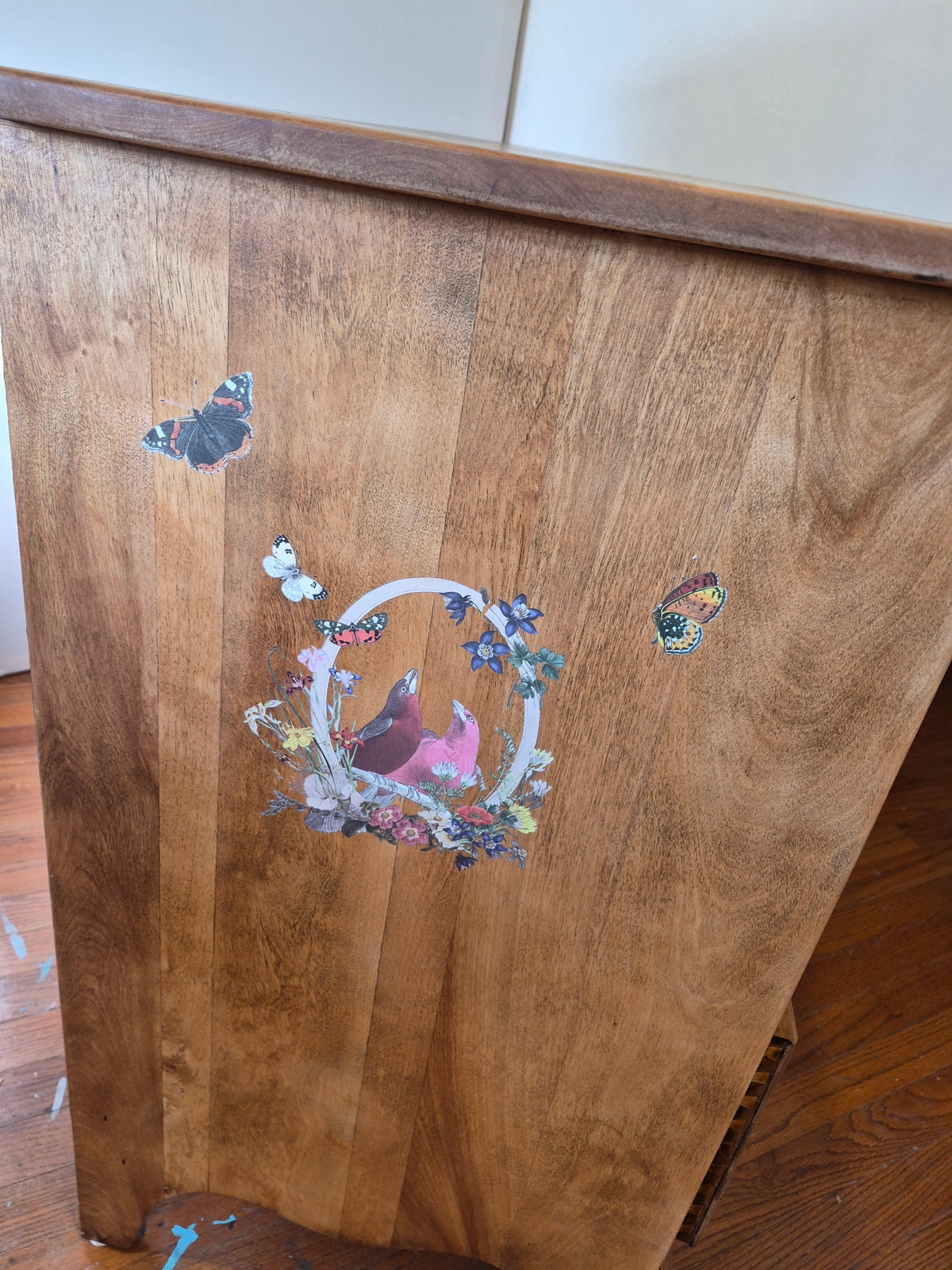 Dresser