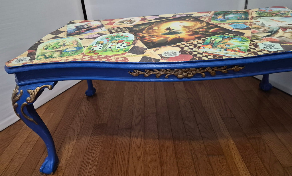 Alice in Wonderland Table – With Original Quotes & Illustrations