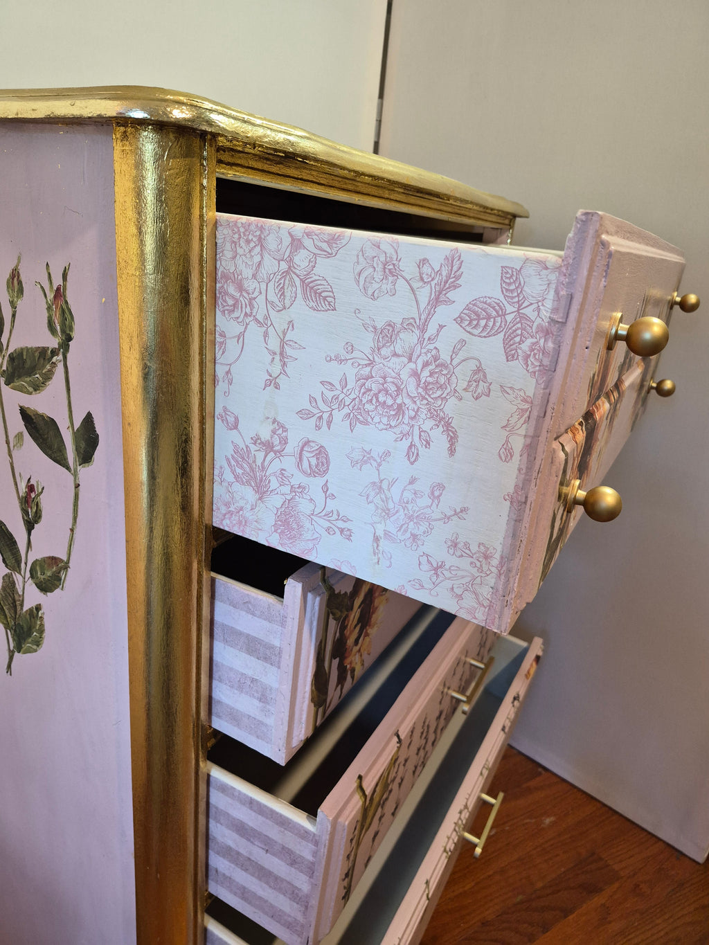 Bougie Pink Dresser
